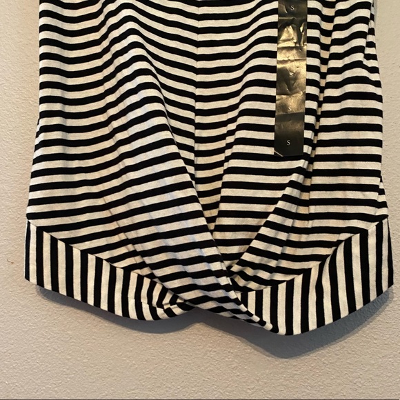 Banana Republic striped designer tee - Picture 4 of 6